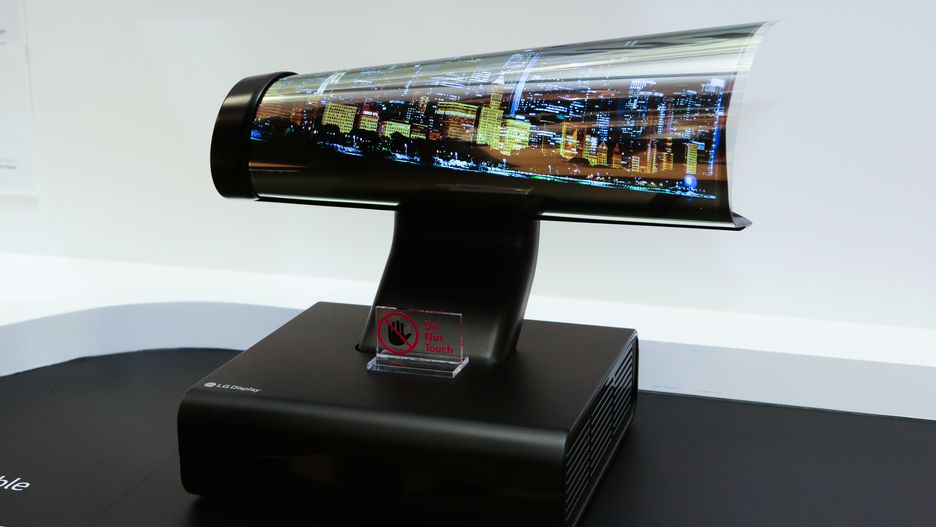 Sáng chế mới tiết lộ LG sắp ra mắt cả smartphone màn hình cuộn