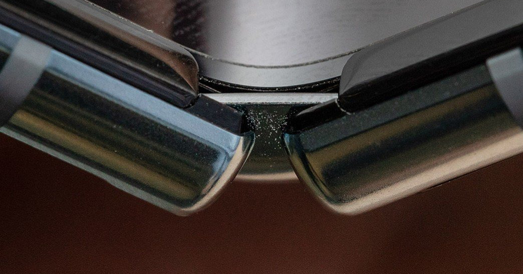 iFixit giải thích lí do khiến Galaxy Fold bị hỏng chỉ sau vài ngày sử dụng