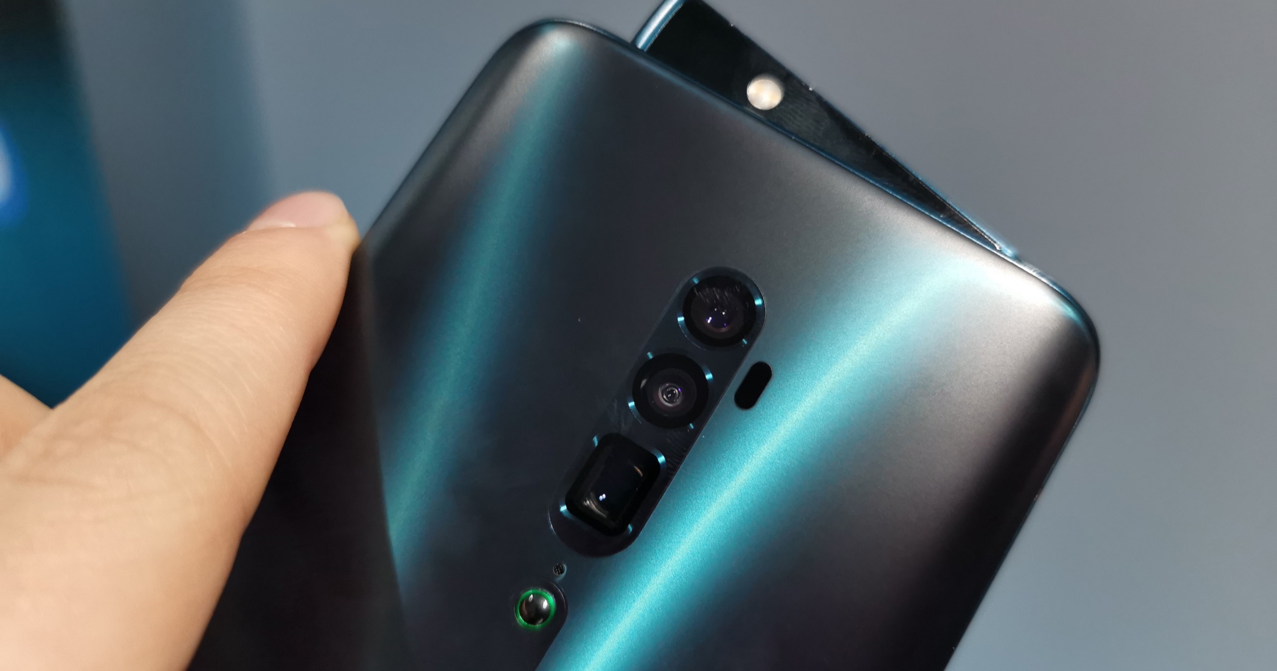 Thách thức Huawei, OPPO khoe khả năng zoom 60x ấn tượng của chiếc Reno 10x Zoom