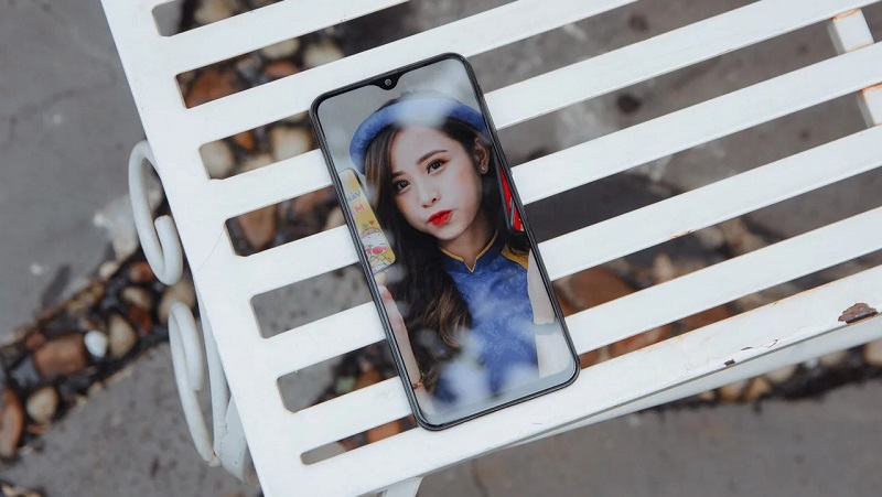 Galaxy M20 màn hình 6.3 inch, camera kép, pin 5,000mAh bất ngờ được hạ giá sốc