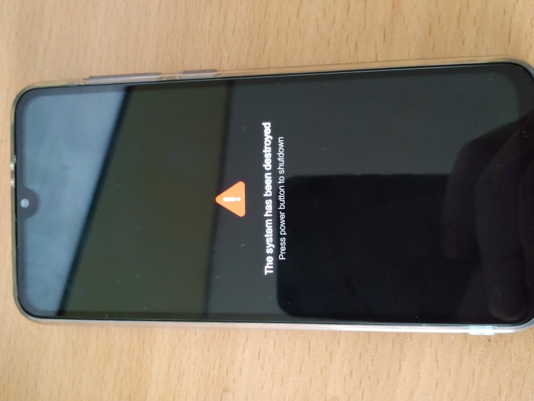 Một bản cập nhật OTA đã biến nhiều chiếc Xiaomi Mi 9 SE thành “cục gạch”