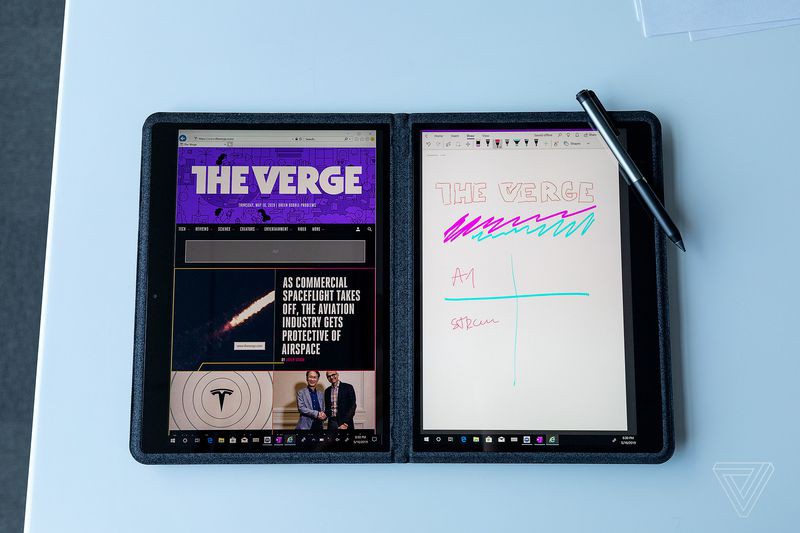 Microsoft "nhá hàng" chiếc Surface mới với 2 màn hình độc đáo