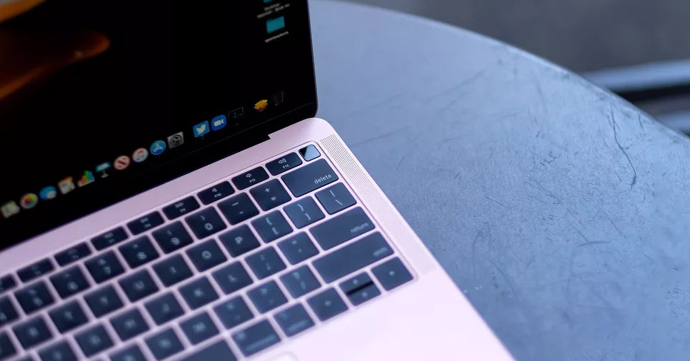 Apple sẽ bắt đầu loại bỏ bàn phím 'cánh bướm' trên MacBook trong năm nay