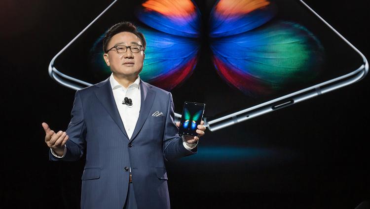 Galaxy Fold tiếp tục bị trì hoãn bán ra thị trường vì chưa khắc phục được lỗi