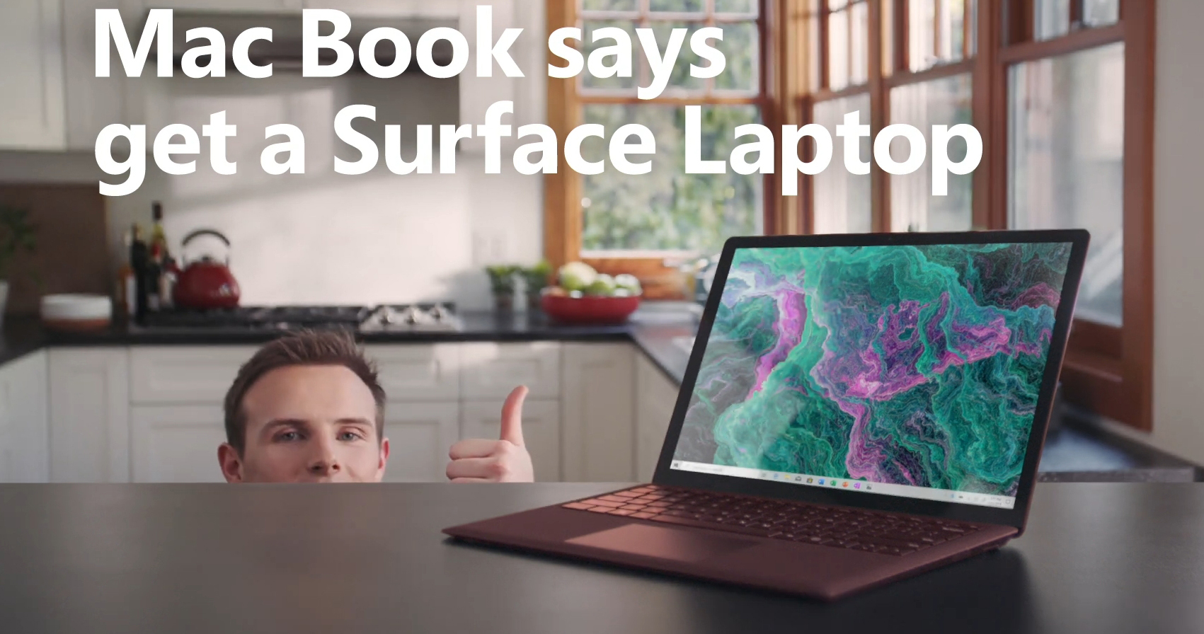 Microsoft “dìm hàng” Apple khi mời một anh chàng có tên Macbook để quay quảng cáo khuyên người dùng từ bỏ Macbook