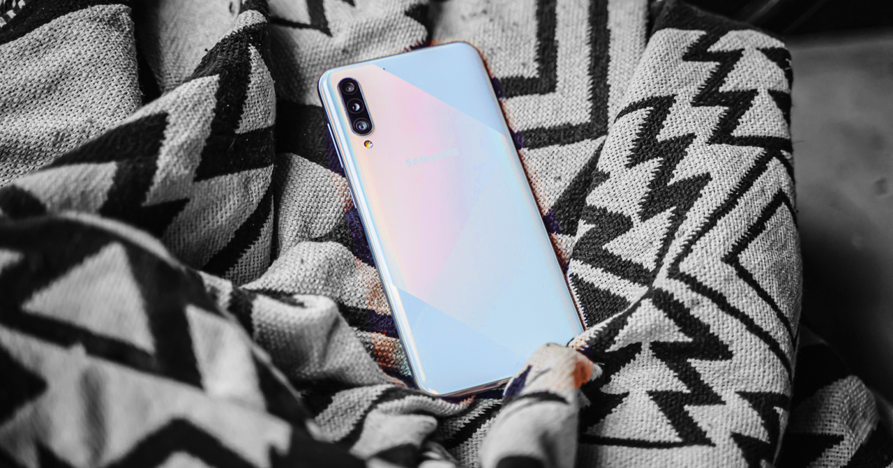Trên tay Galaxy A50s đầu tiên tại VN: Hoàn thiện đẹp hơn, 3 camera 48MP, thêm màu sắc mới