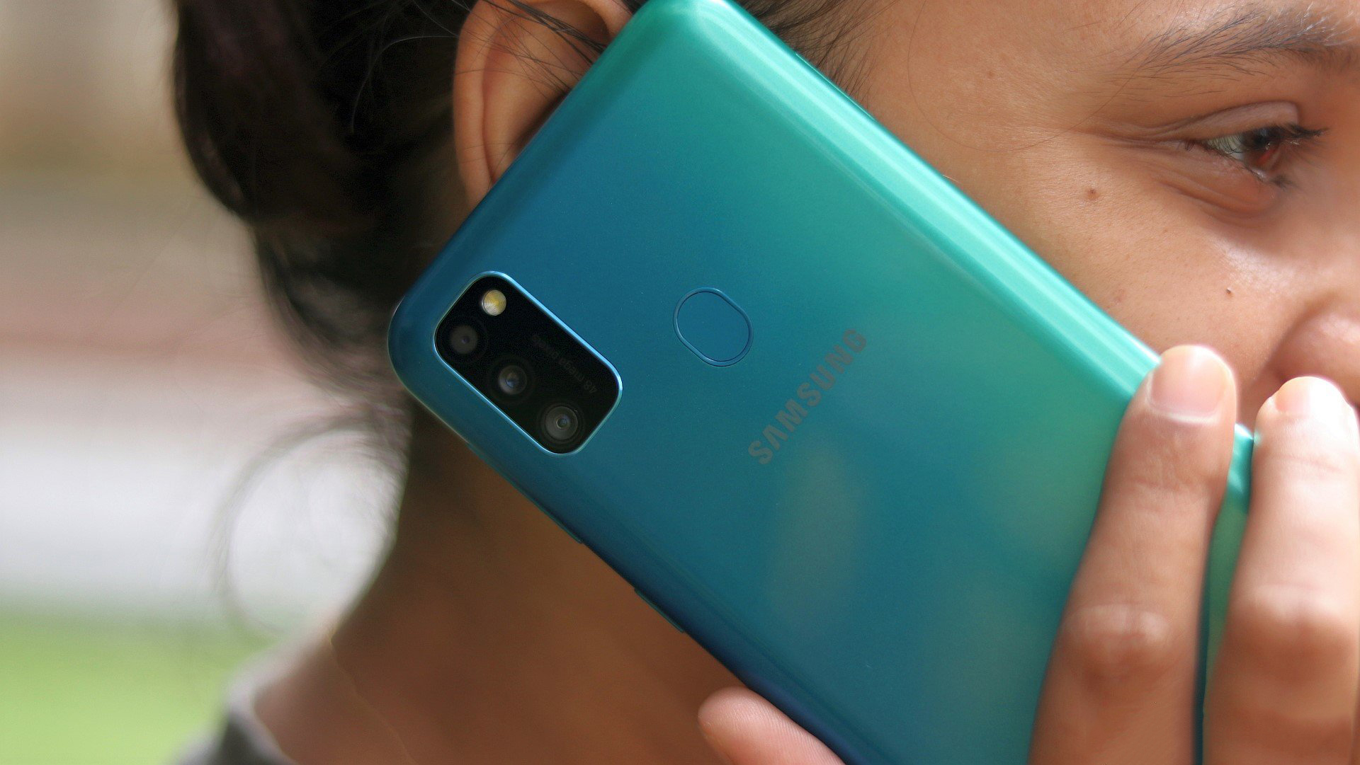 Galaxy M30s ra mắt: Pin “khủng” 6,000 mAh, 3 camera 48MP, giá từ 4.56 triệu
