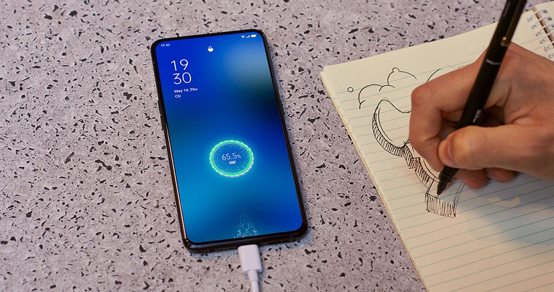 Lộ video thể hiện khả năng sạc nhanh “thần tốc” của OPPO Reno Ace