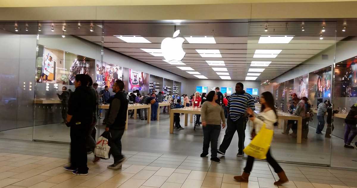 Nhân viên Apple bị đuổi việc sau khi đánh cắp ảnh của khách hàng