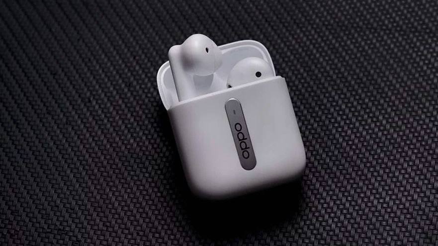 Lộ ảnh thực tế tai nghe tws OPPO Enco Free, thiết kế giống AirPods, giá 2.7 triệu