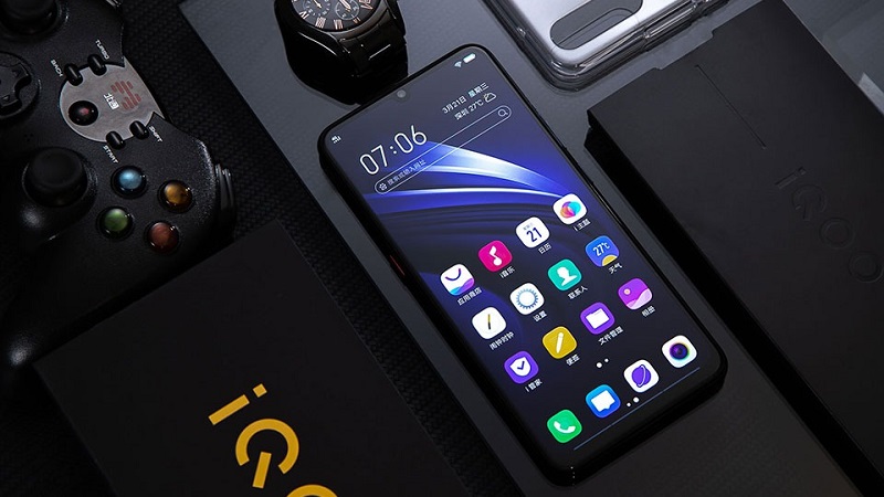 Không chỉ sở hữu cấu hình mạnh, hỗ trợ kết nối 5G mà Vivo iQOO 3 còn đi kèm với sạc nhanh 44W Không chỉ sở hữu cấu hình mạnh, hỗ trợ kết nối 5G mà Vivo iQOO 3 còn đi kèm với sạc nhanh 44W