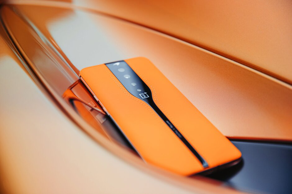 [CES 2020] Cận cảnh OnePlus Concept One: Smartphone có camera "tàng hình" cực kỳ độc đáo