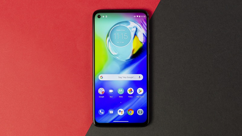 Motorola Moto G8 Power Lite lộ ảnh render với màn hình nốt ruồi, 3 camera sau