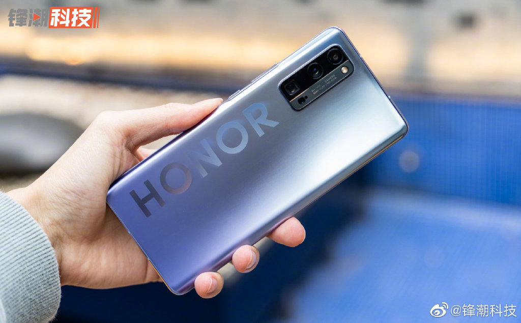 Cận cảnh Honor 30 và 30 Pro mới ra mắt: "Anh em cùng cha khác mẹ" của Huawei P40