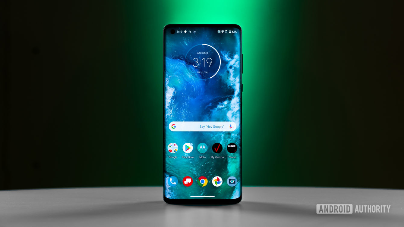 Motorola ra mắt Edge và Edge Plus: Đối thủ xứng tầm của Galaxy S20
