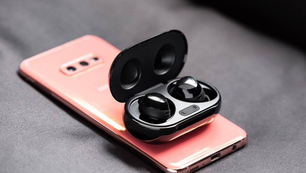 Samsung Galaxy Buds+ giảm sốc gần 2 triệu, chỉ còn 2,690,000đ từ ngày 10 - 12/4