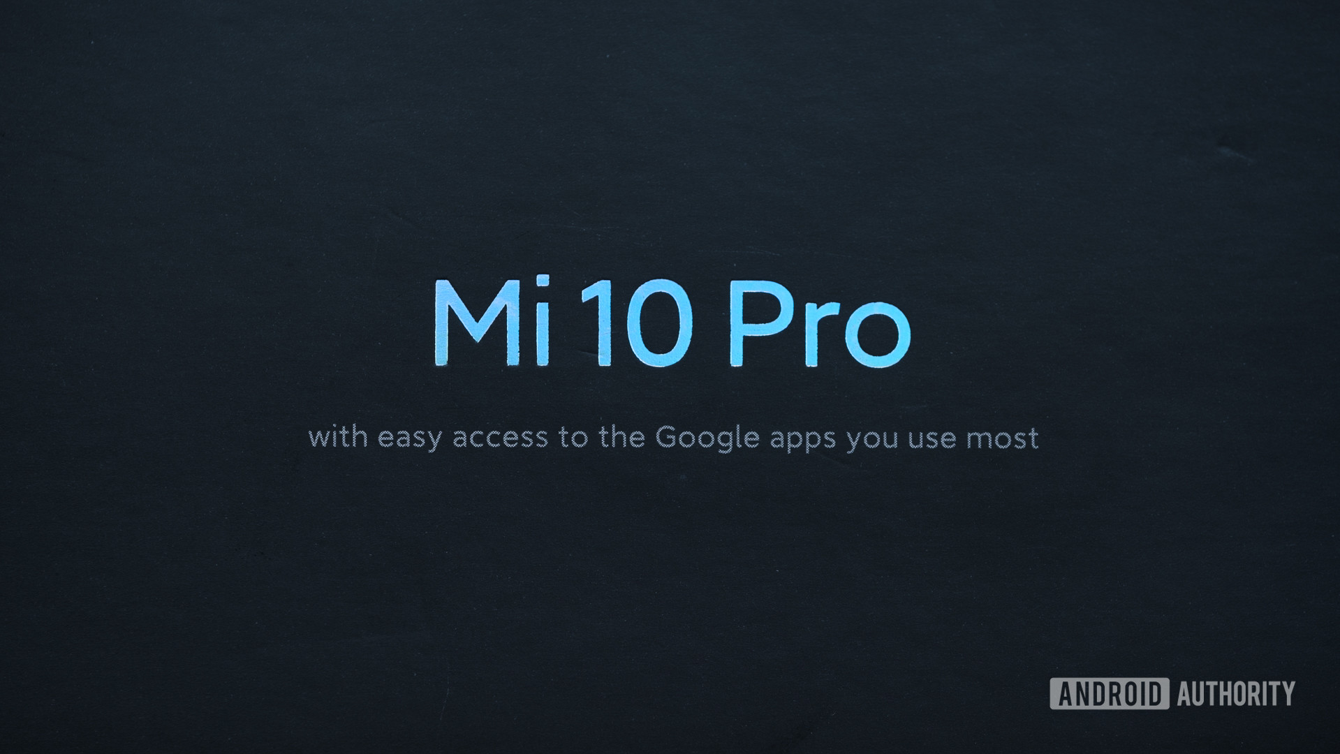 Xiaomi giải thích dòng chữ được cho là "cà khịa" Huawei trên hộp của Mi 10 Pro