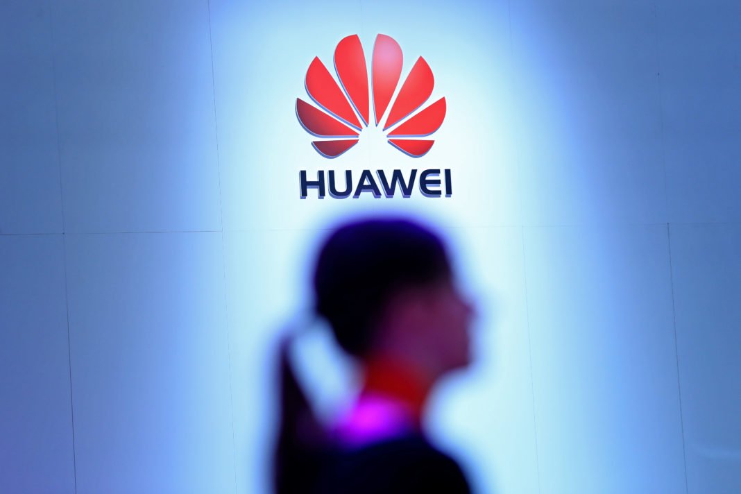 Huawei đã tích trữ chip do Mỹ làm đủ để sử dụng trong hai năm
