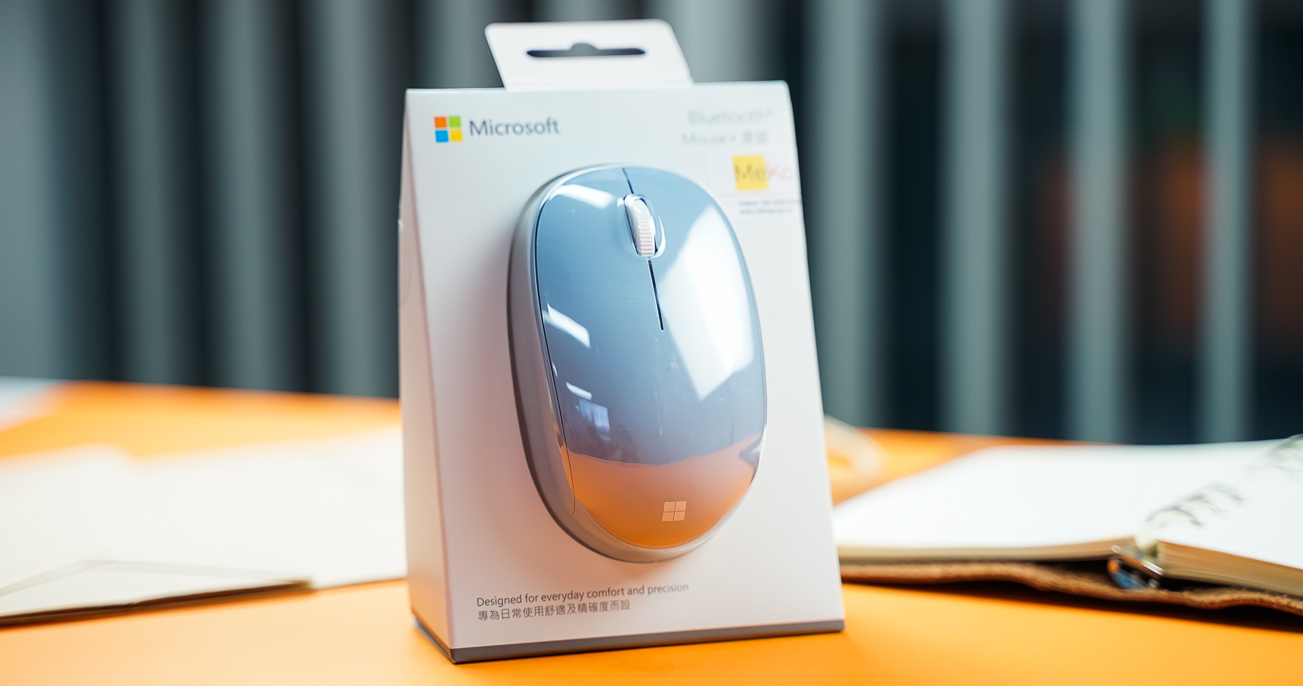 Trên tay và trải nghiệm nhanh Microsoft Bluetooth Mouse: Kiểu dáng thanh lịch, độ nhạy cao, sử dụng được trên mặt kính