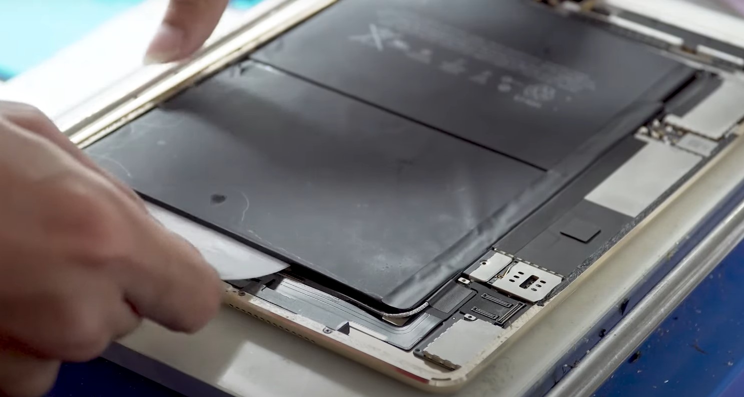 Hồi sinh iPad Air 2 chai pin và giảm hiệu năng chỉ khoảng 1 triệu đồng, tại sao không?