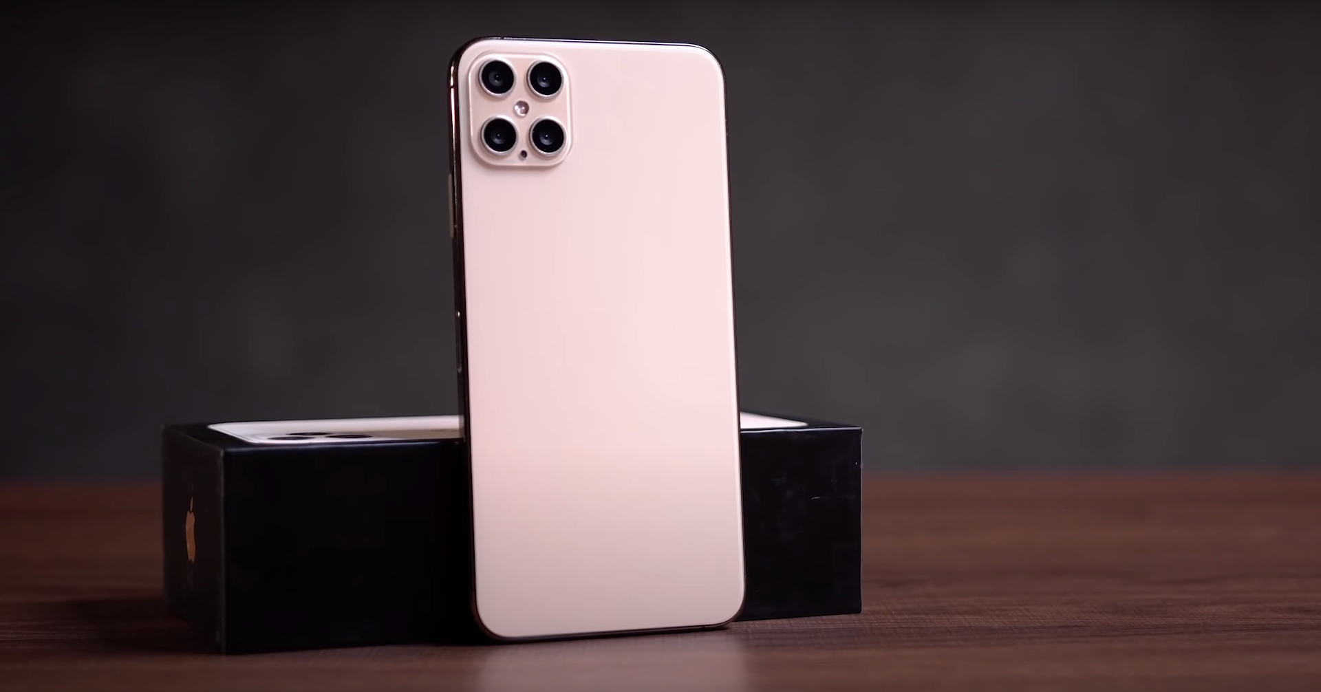 Đây là cái nhìn đầu tiên về iPhone 12 Pro Max: Khung viền vuông như iPhone SE, 4 camera, vẫn dùng cổng Lightning,...? Đây là cái nhìn đầu tiên về iPhone 12 Pro Max: Khung viền vuông như iPhone SE, 4 camera, vẫn dùng cổng Lightning,...?