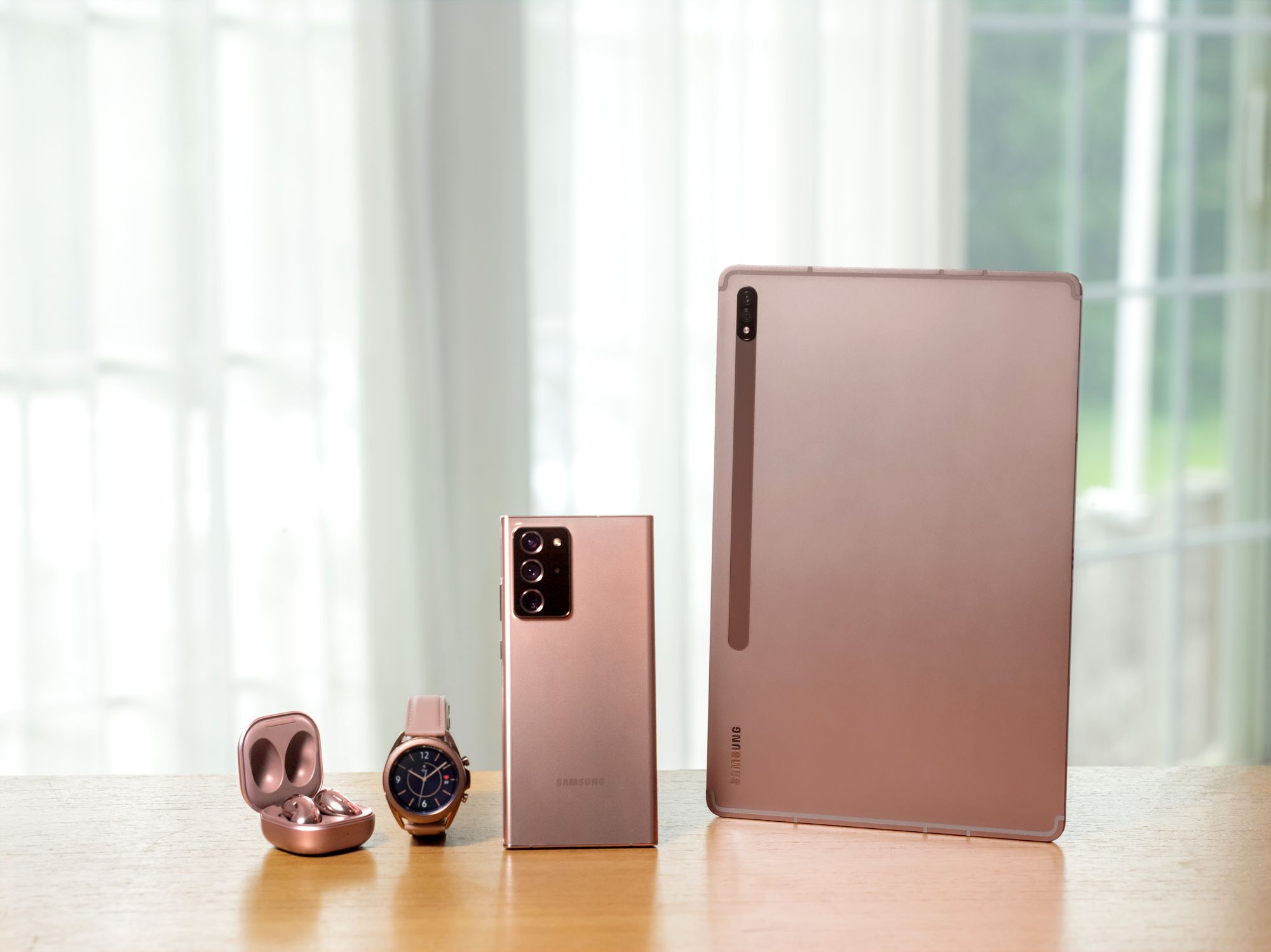 [HOT] Chưa ra mắt nhưng Galaxy Note 20, Galaxy Tab S7, Galaxy Buds Live và Galaxy Watch 3 đã lộ toàn bộ thiết kế ngoài đời thực