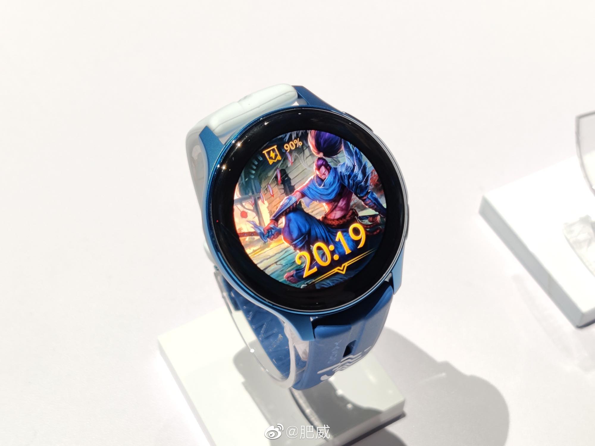 OPPO "nhá hàng" OPPO Watch RX: Smartwatch mới có mặt đồng hồ tròn, ra mắt ngày 1/11