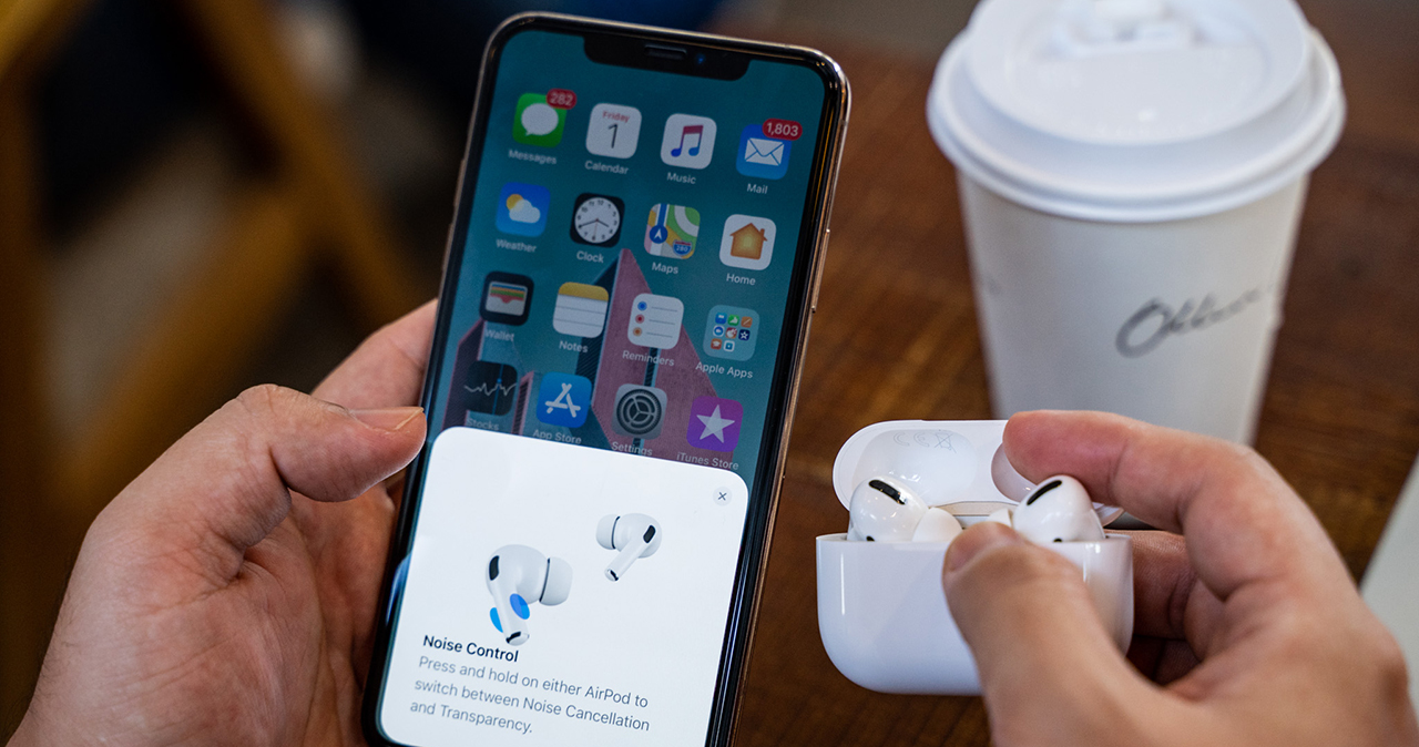 Apple tung chương trình sửa chữa và đổi mới miễn phí cho AirPods Pro