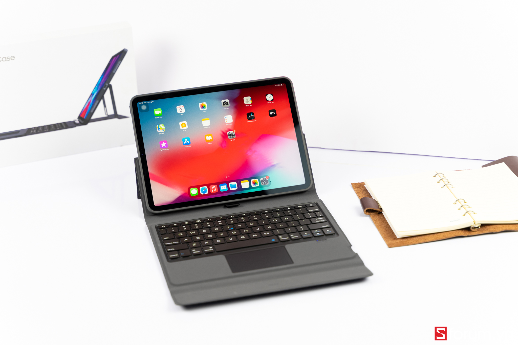 Trên tay Benks Bluetooth Keyboard Case: Ốp lưng bàn phím iPad có Trackpad, giá dưới 2 triệu đồng