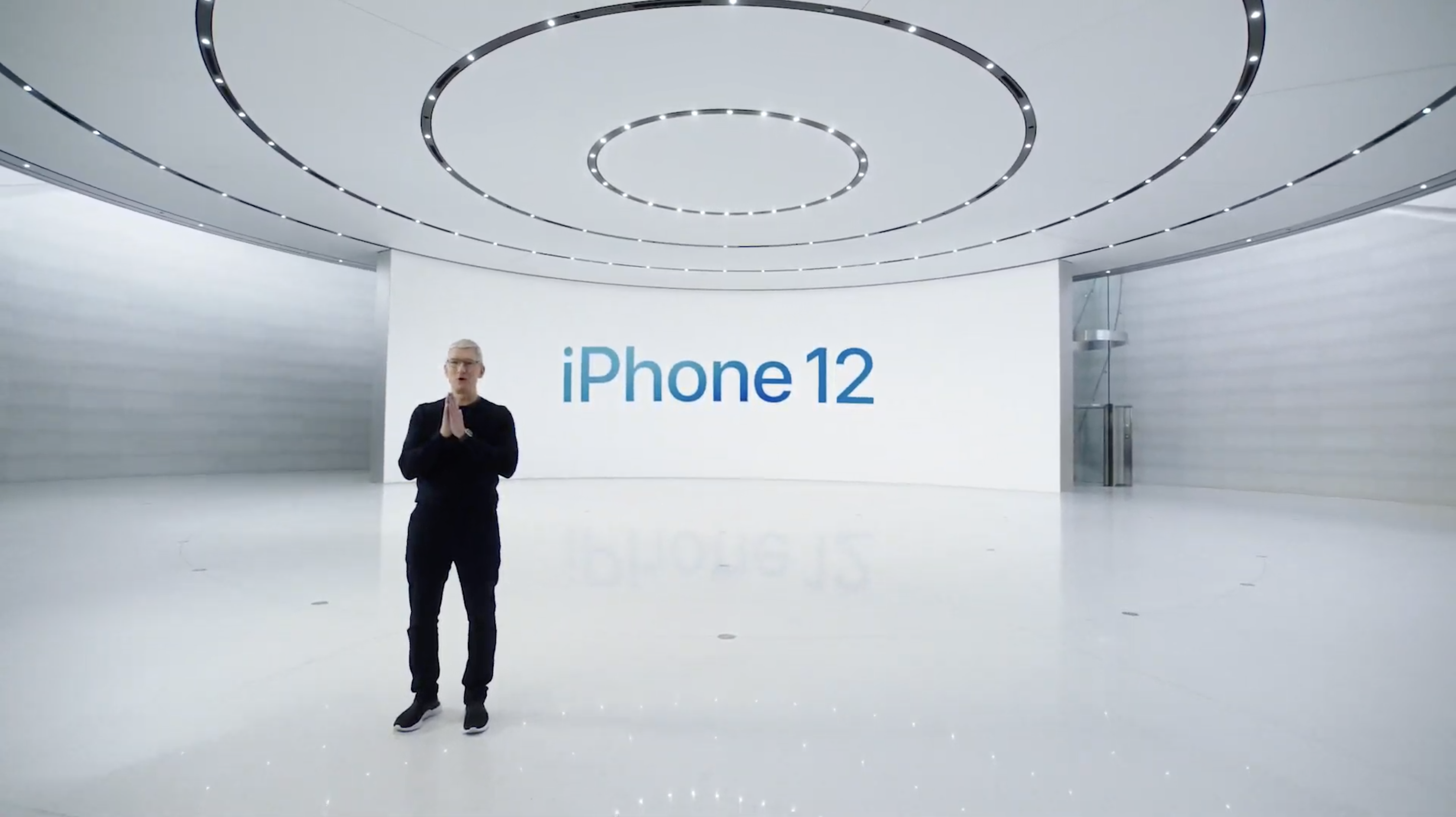 Vừa ra mắt iPhone 12, vốn hóa Apple "bốc hơi" luôn 81 tỷ đô