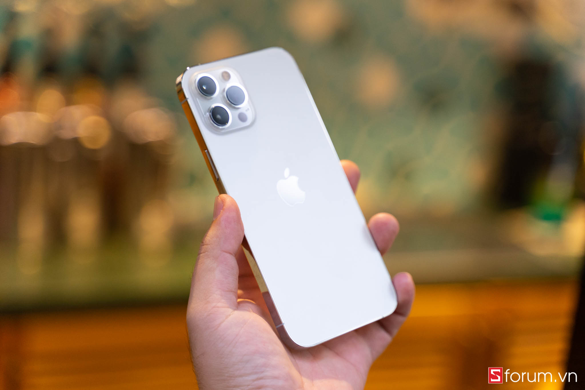 Người Việt chi 2500 tỷ đồng chỉ để mua iPhone trong tháng 5