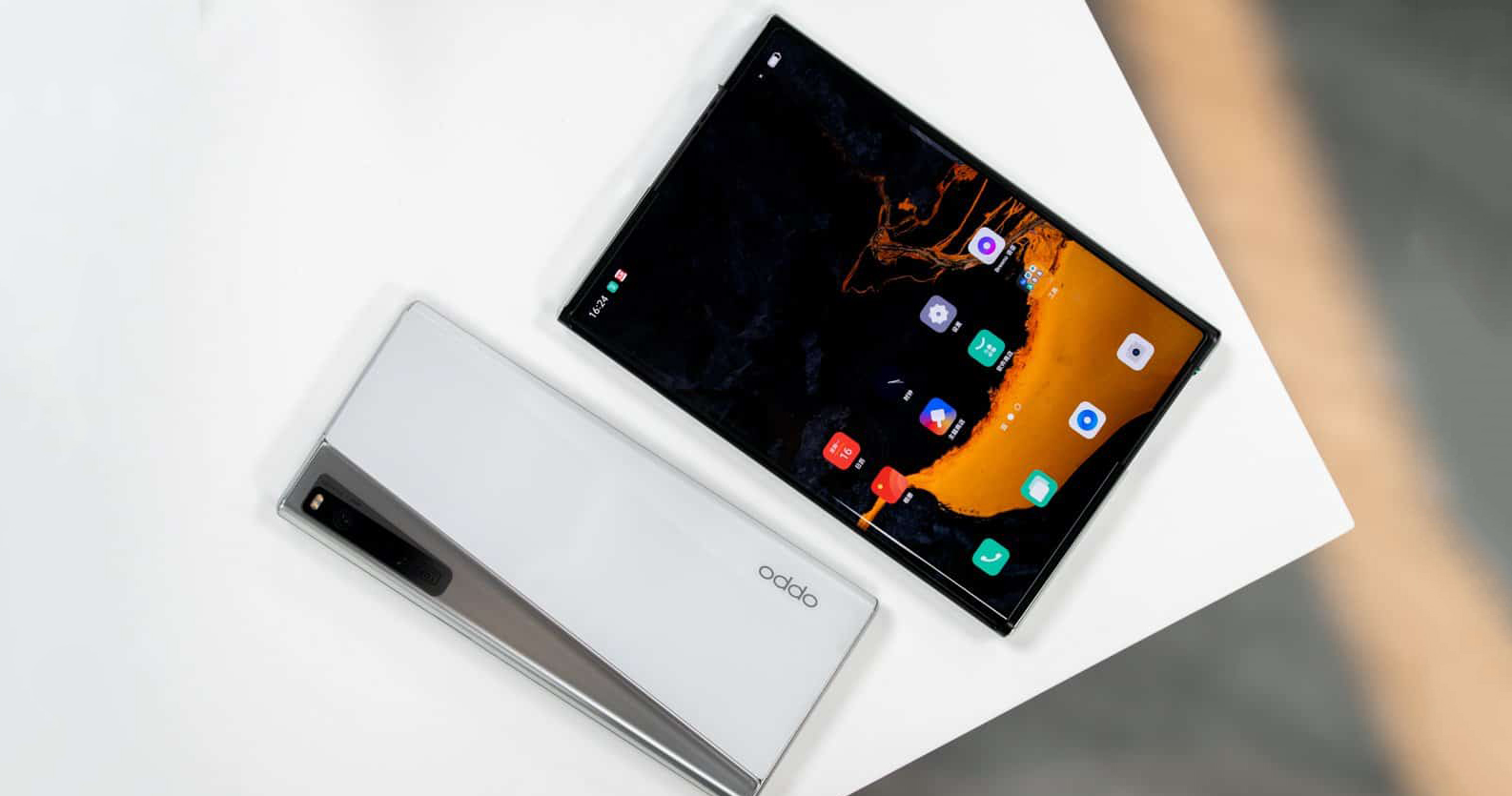 OPPO giới thiệu concept smartphone màn hình cuộn OPPO X 2021 với thiết kế cực “độc”