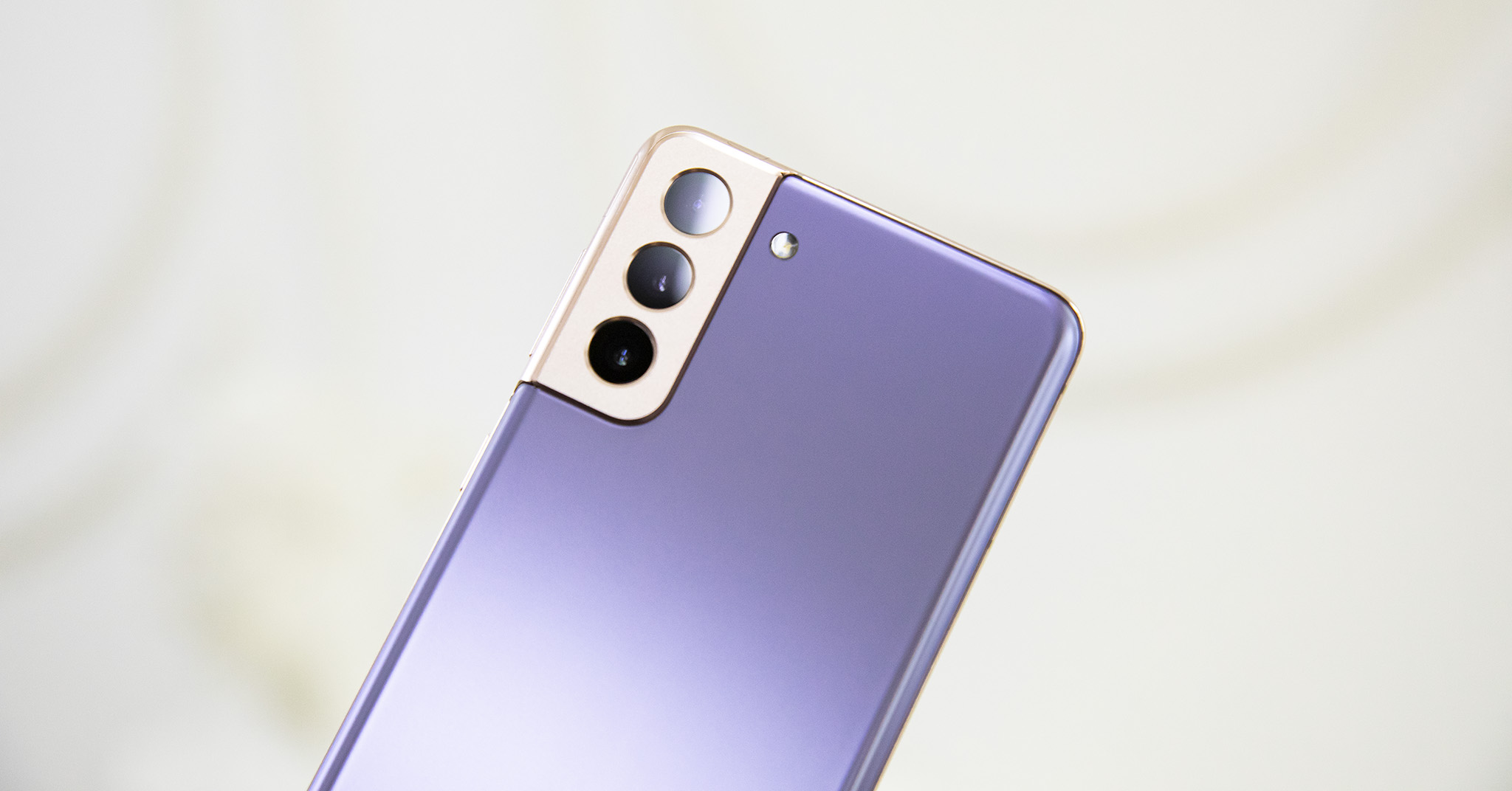 Trải nghiệm nhanh camera Galaxy S21+: Nhiều cải tiến, chụp ngược sáng ấn tượng, chụp thiếu sáng chưa xuất sắc