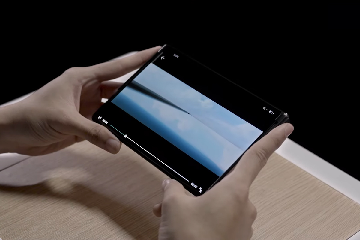 OPPO ra mắt công nghệ sạc không dây qua... không khí ở khoảng cách 30cm, công suất 7.5W