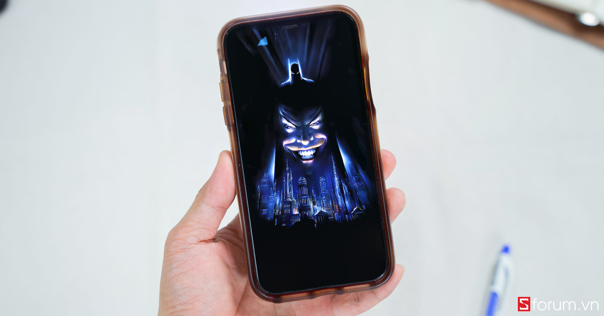 Mời bạn đọc tải về bộ hình nền dành riêng cho iPhone sử dụng tấm nền OLED (Phần 15)