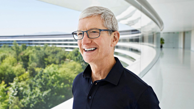 Kỷ niệm 10 năm lên làm CEO, Tim Cook được "thưởng" 750 triệu USD