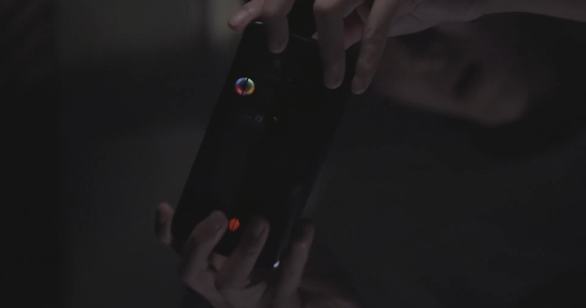 Red Magic 6S Pro lộ ảnh teaser, xác nhận có hệ thống làm mát ICE7.0 và quạt RGB