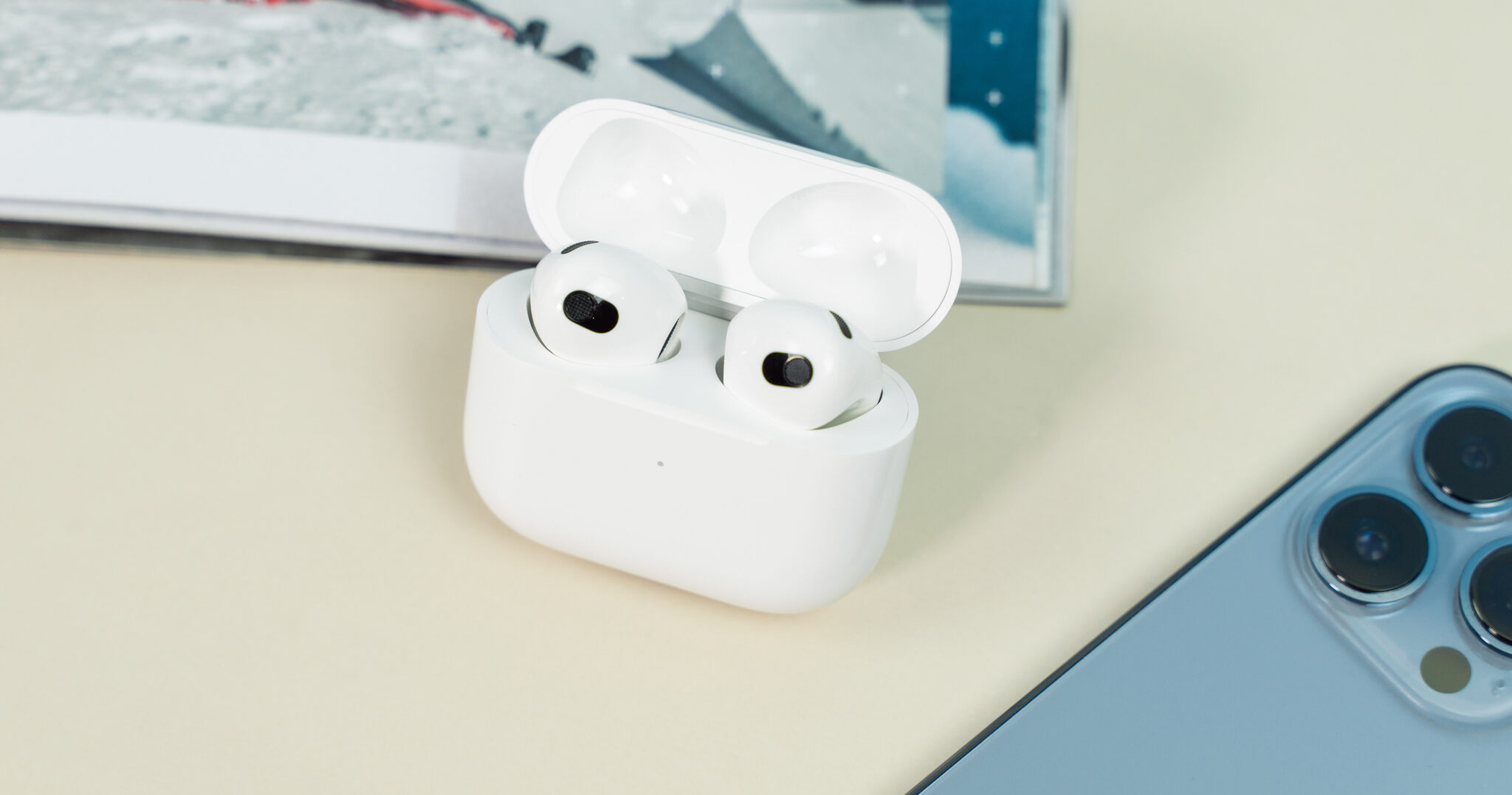 4 lý do nên và 3 lý do không nên mua AirPods 3