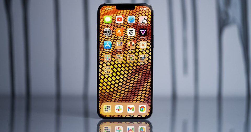 Mở bán sớm hơn nhưng iPhone 13 giữ giá tốt hơn gần gấp đôi so với Pixel 6