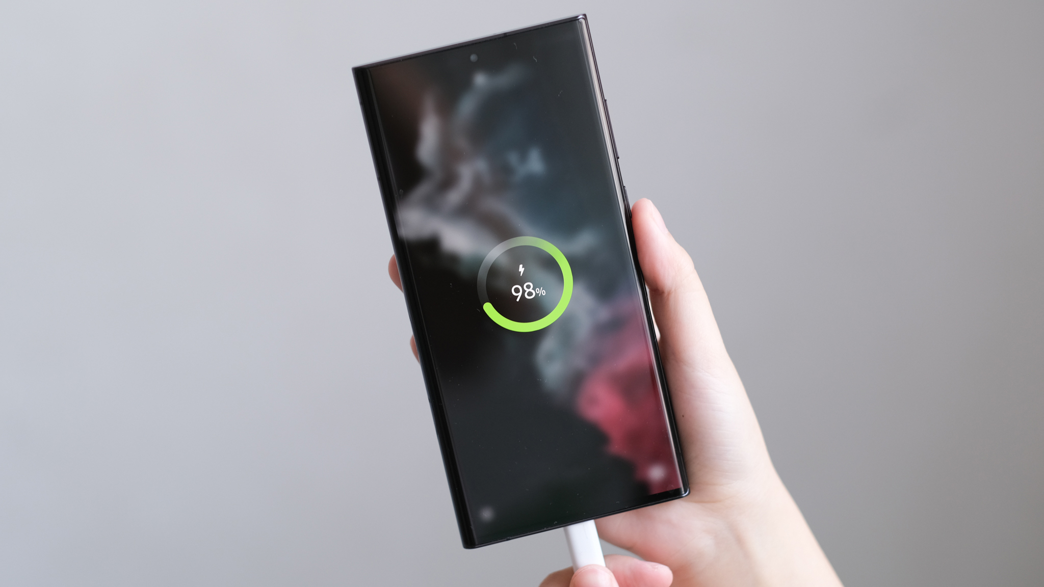 Đánh giá thời lượng pin và sạc nhanh Galaxy S22 Ultra: Pin dùng trâu nhưng sạc nhanh 45W không phải là lợi thế