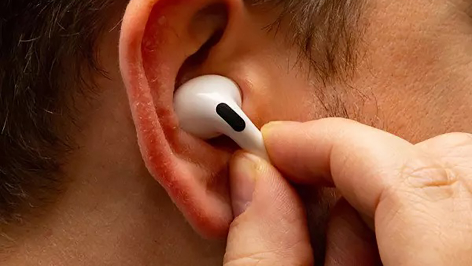 Apple bị kiện vì AirPods làm thủng màng nhĩ của một cậu bé 12 tuổi