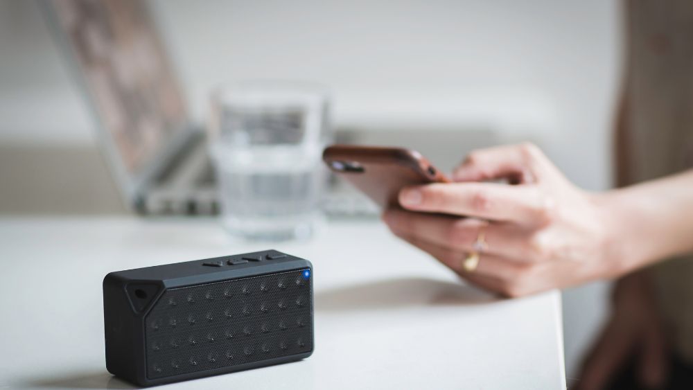 Bạn đã biết cách kích hoạt âm thanh nền iPhone để làm việc hiệu quả hơn chưa? Theo dõi ngay để biết nhé