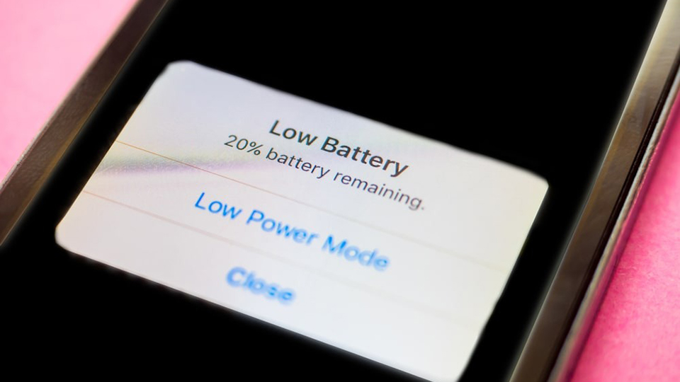Kể cả khi tắt nguồn hoặc hết pin, iPhone vẫn có thể sử dụng những tính năng cực kỳ hữu ích này