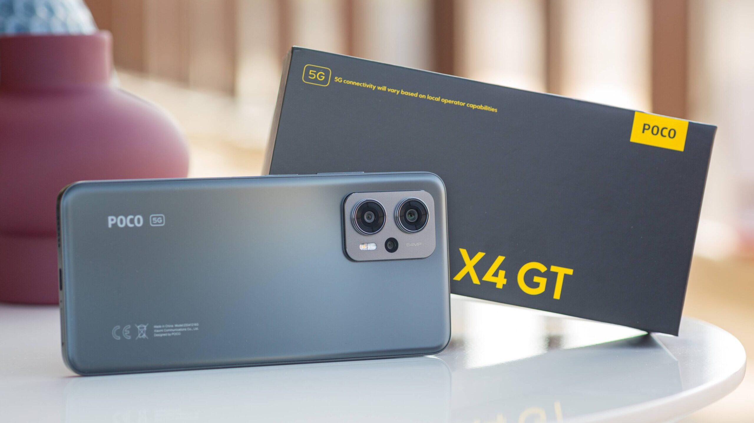Cận cảnh POCO X4 GT: Thiết kế giống smartphone realme, chip Dimensity 8100, giá từ 7.49 triệu đồng