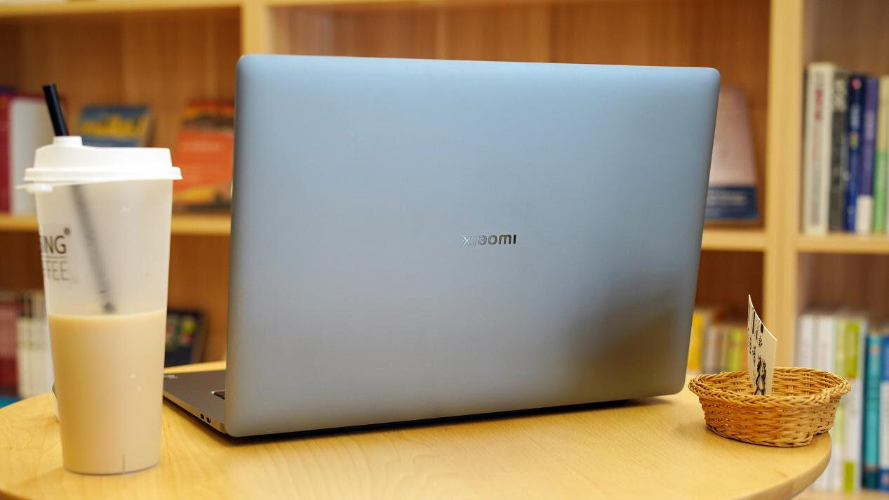 Cận cảnh Xiaomi Book Pro 2022: Thiết kế cao cấp như MacBook, màn hình OLED, chip Intel Gen 12, giá từ 20.5 triệu đồng