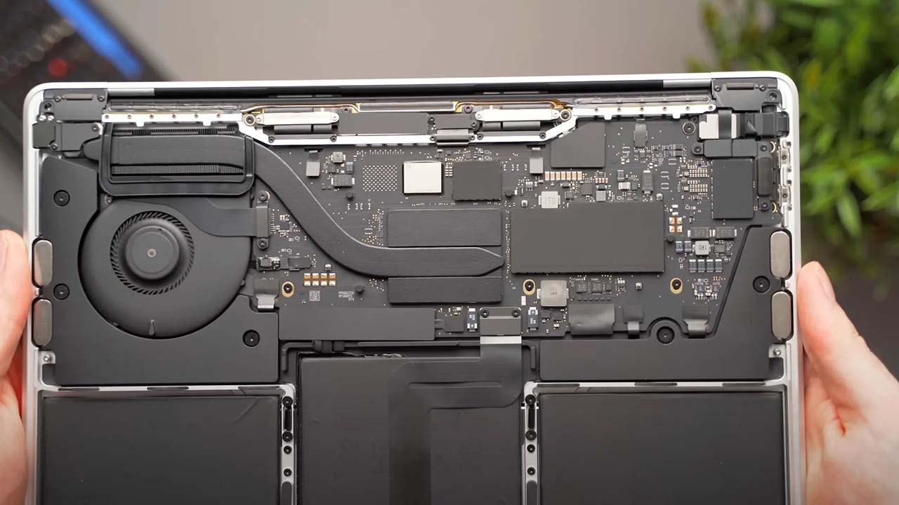 Chip mạnh quá thì làm gì để "phân cấp" sản phẩm? Apple trả lời bằng cách cắt giảm hiệu năng phần cứng Chip mạnh quá thì làm gì để "phân cấp" sản phẩm? Apple trả lời bằng cách cắt giảm hiệu năng phần cứng