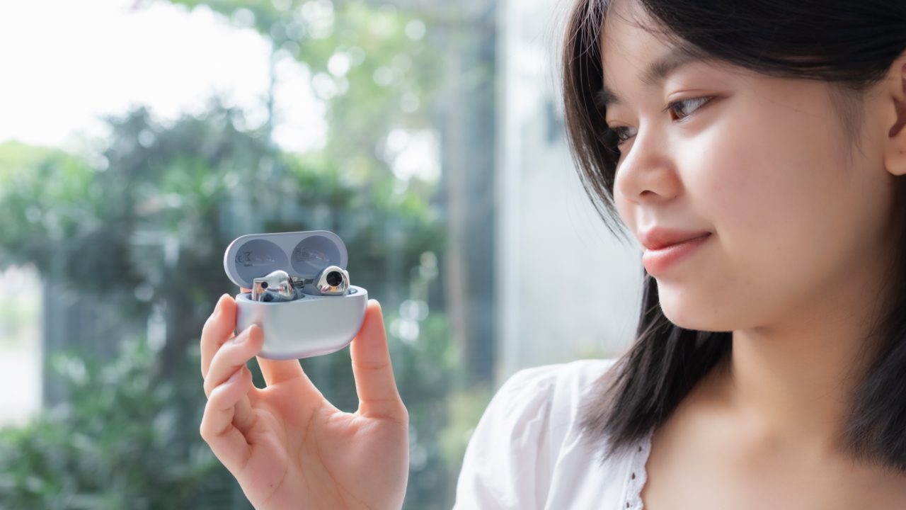 Trên tay Huawei Freebuds Pro 2: Màu sắc sang trọng, chống ồn tốt, âm thanh kết hợp cùng với Devialet, giá 4.99 triệu