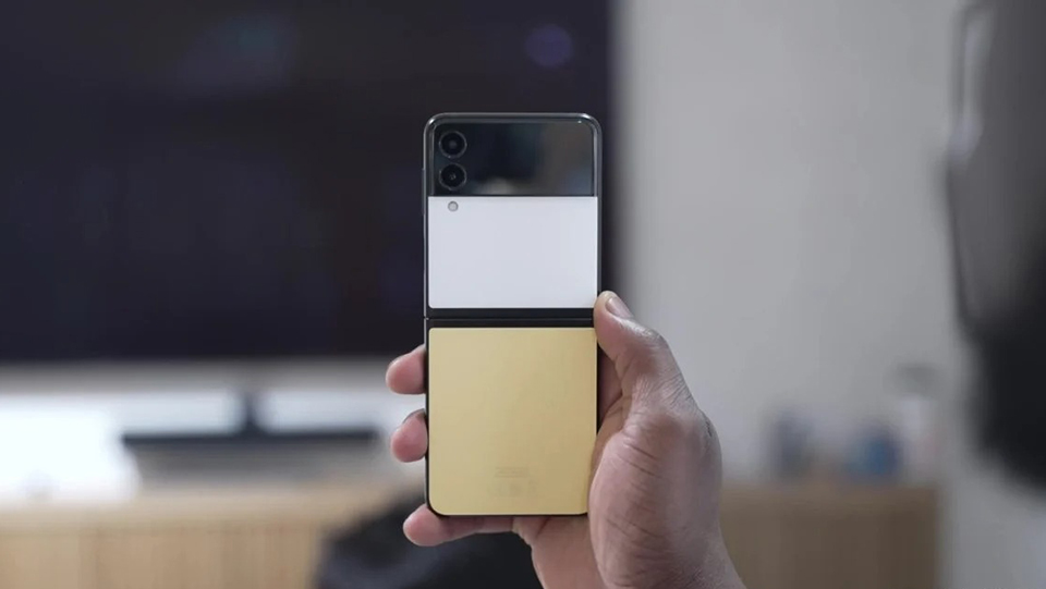 Rò rỉ mới cho thấy Galaxy Z Flip4 sẽ có pin lớn hơn 12% so với thế hệ trước