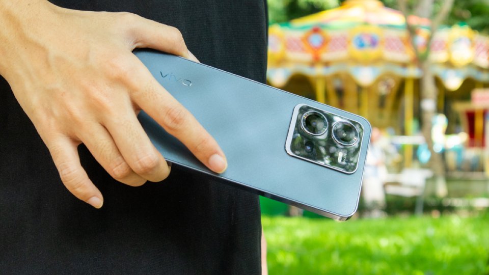 Top 4 điện thoại 5G tầm trung có thiết kế đẹp, cấu hình tốt đáng mua nhất hiện nay