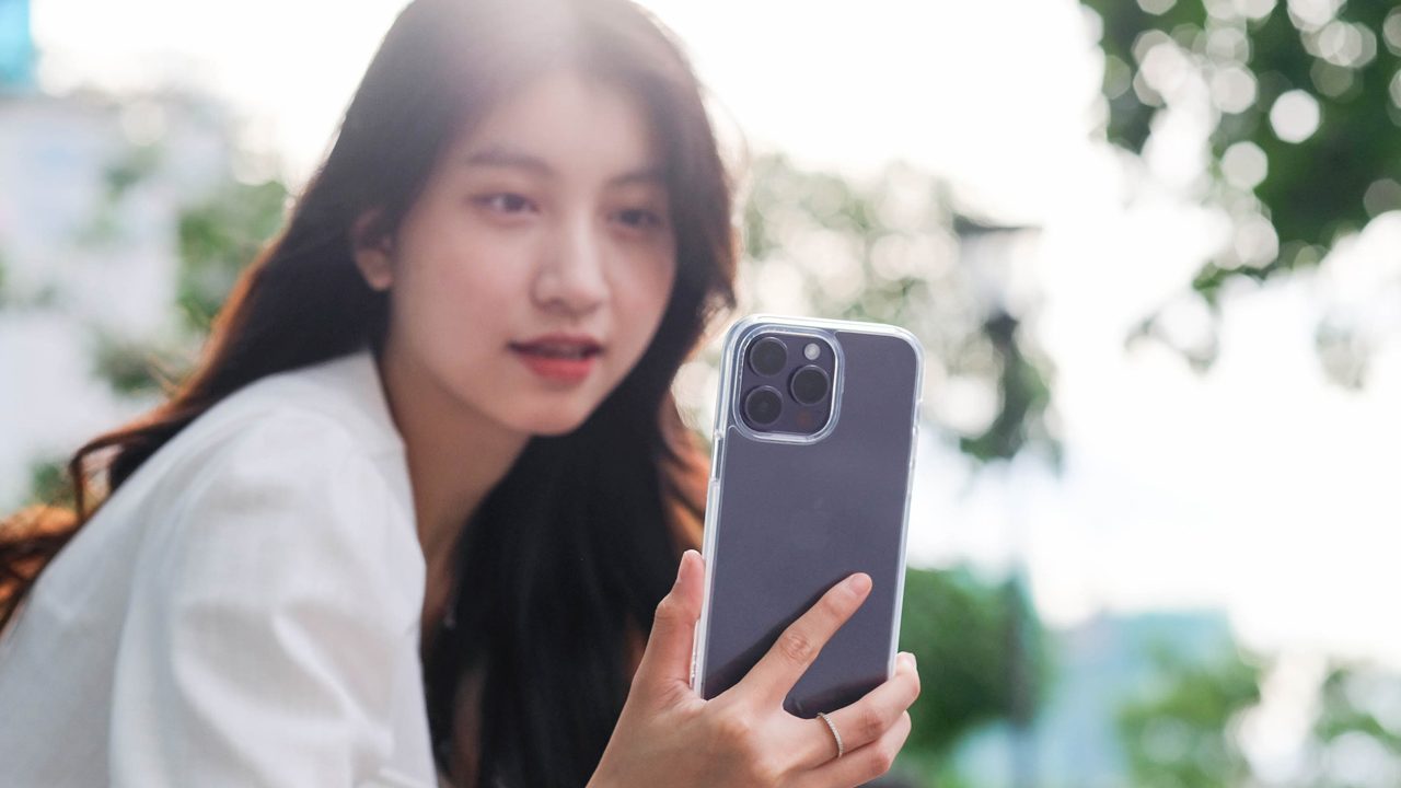 iPhone 14 series khan hàng, người dùng Việt tiếp tục chờ đợi để mua hàng chính hãng